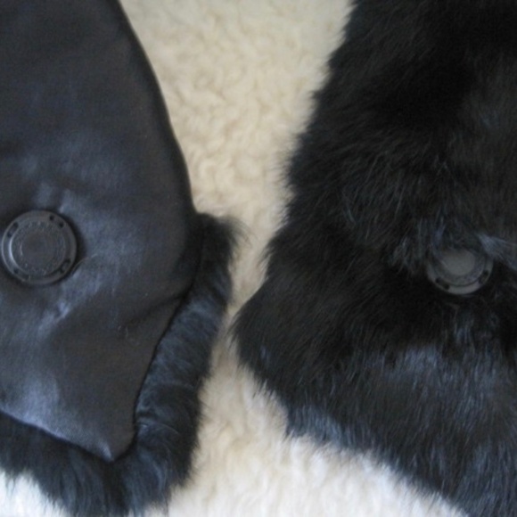 Genuine Rabbit Fur Collar - Picture 3 of 5